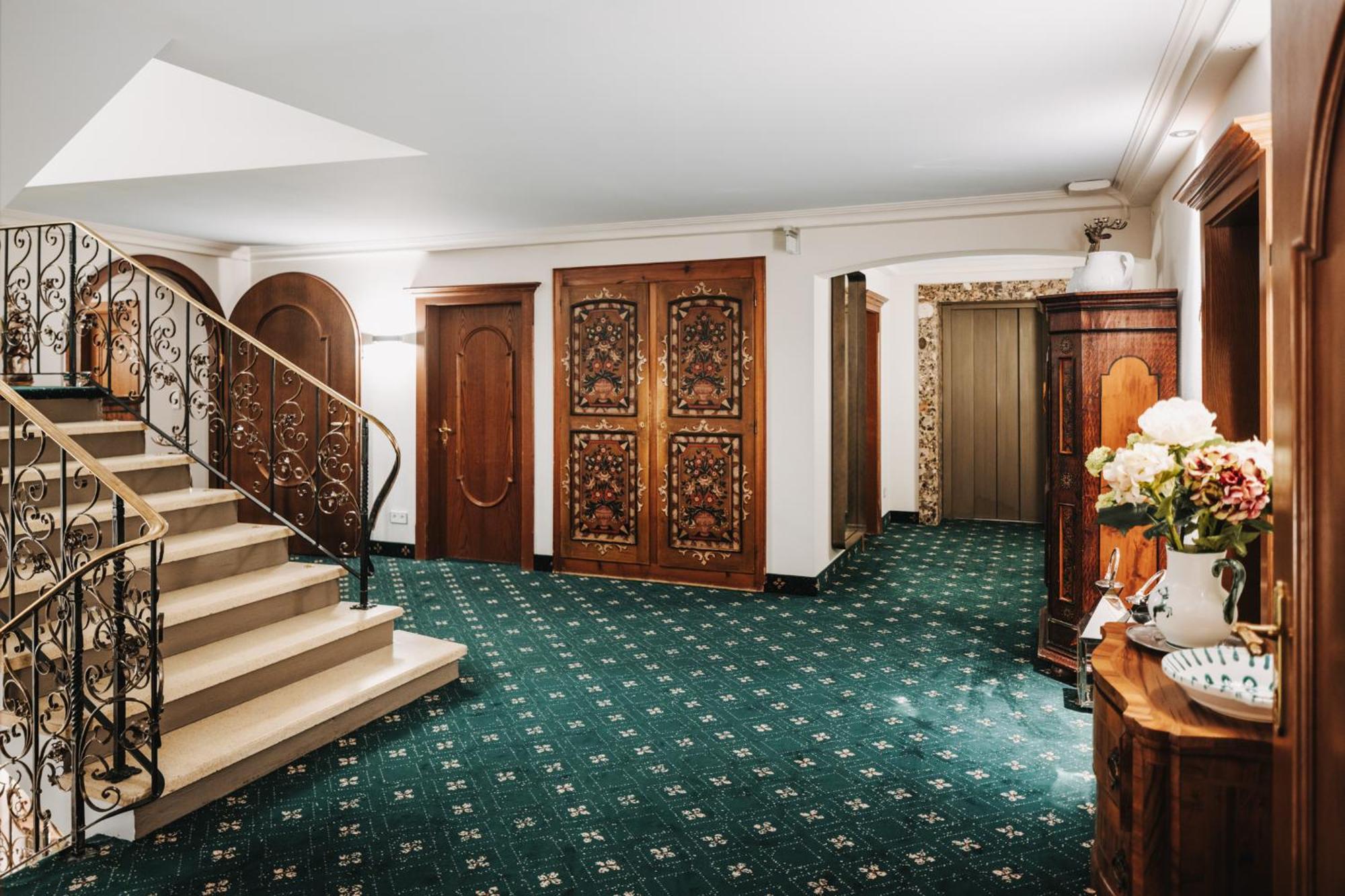 Hotel Arlberg Lech Bagian luar foto